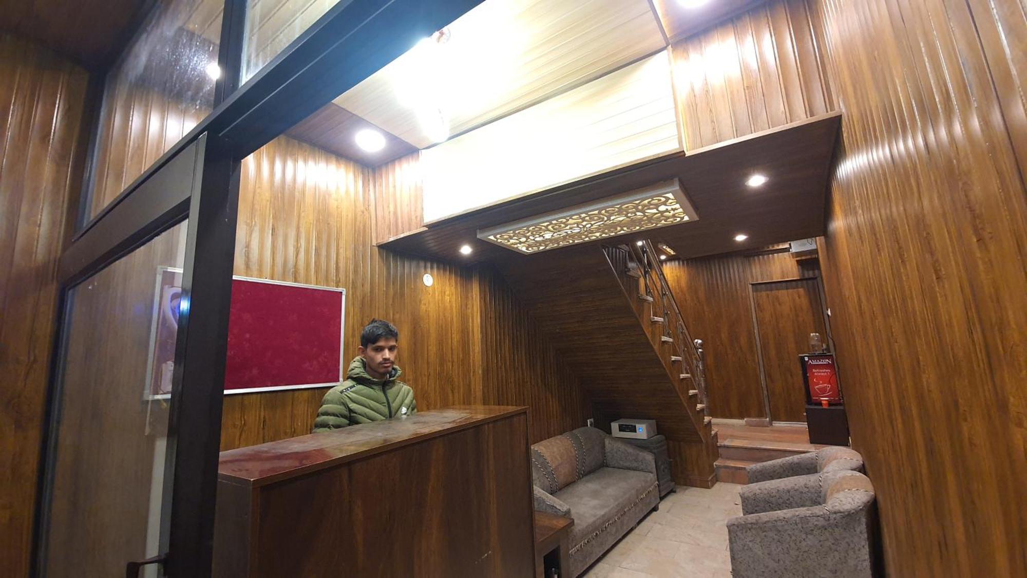 Hotel Townhouse Rishīkesh Extérieur photo